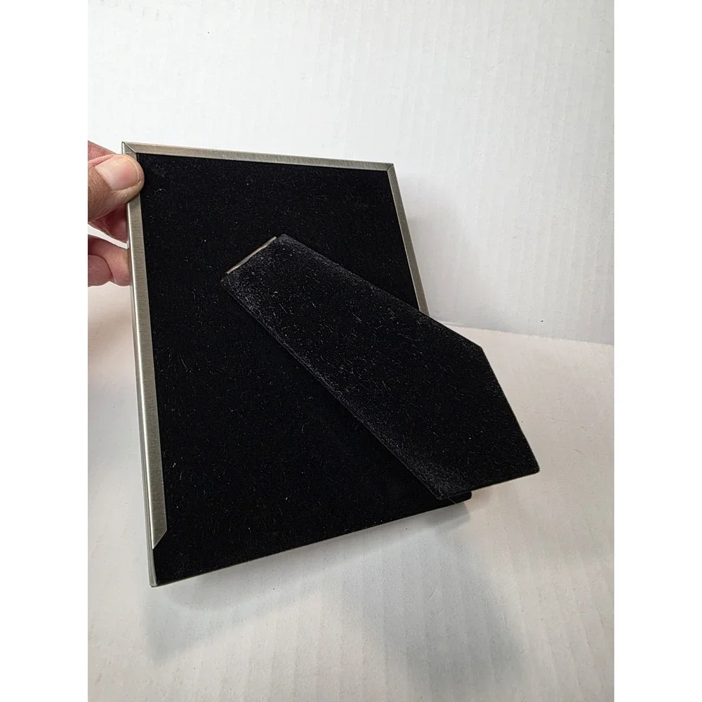 Silvertone & Black 5X7